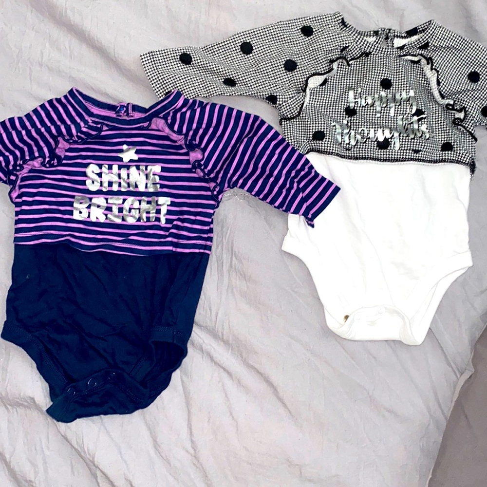 2pk Long-sleeve shirt onesie’s.